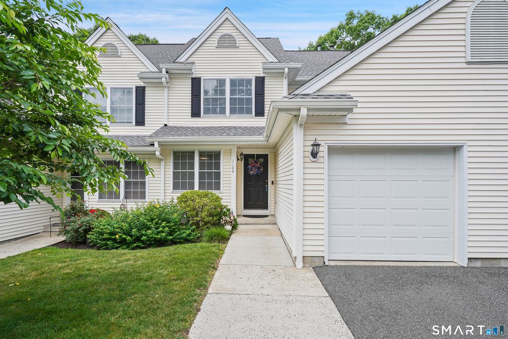 1104 Bradford Drive 1104, Danbury, CT 06811