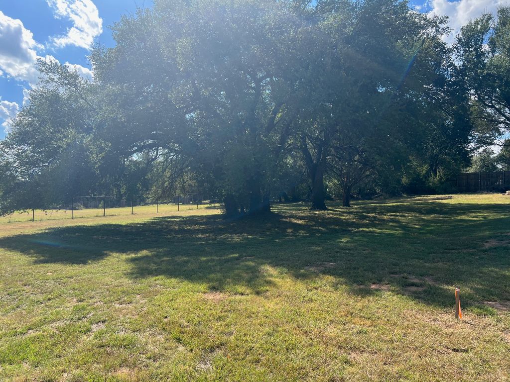 616 W Aquarius Court, Granbury, TX 76049