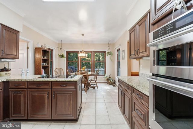 11211 CAISSON CT, Woodbridge, VA 22192