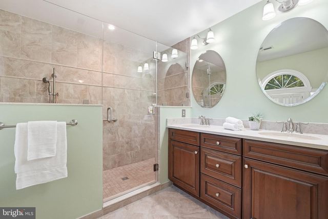11211 CAISSON CT, Woodbridge, VA 22192