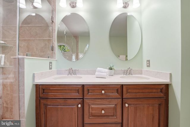 11211 CAISSON CT, Woodbridge, VA 22192