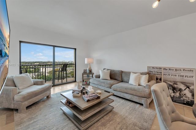 4242 NW 2nd St 807, Miami, FL 33126