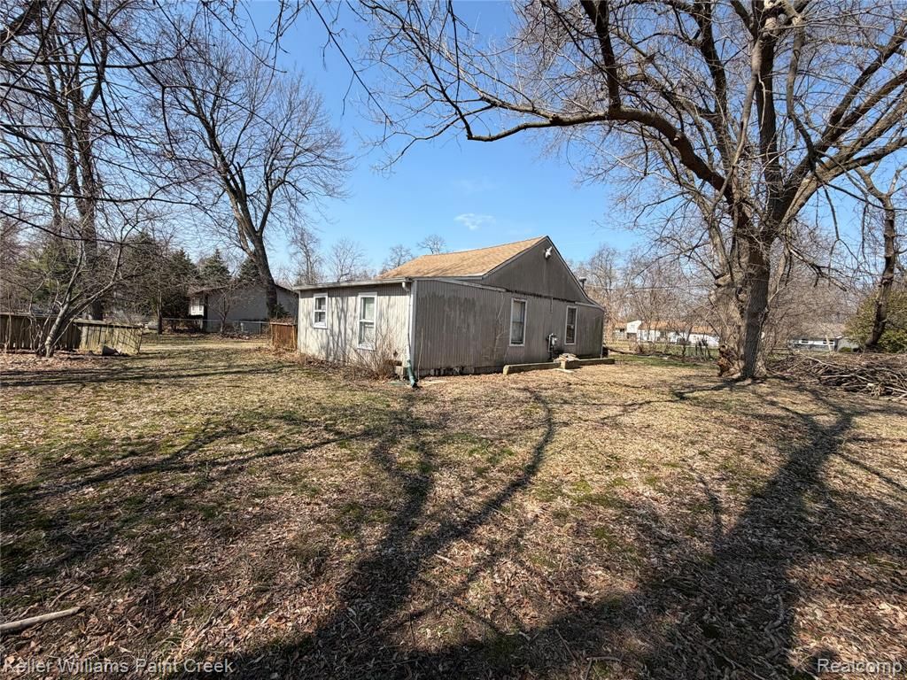 9030 Funston Boulevard, White Lake, MI 48386