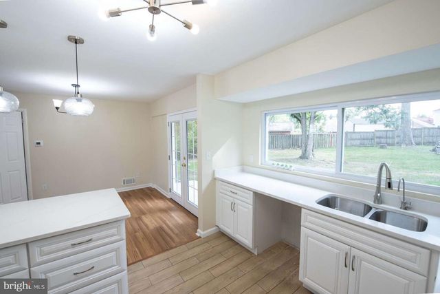 6013 HIBBLING AVE, Springfield, VA 22150