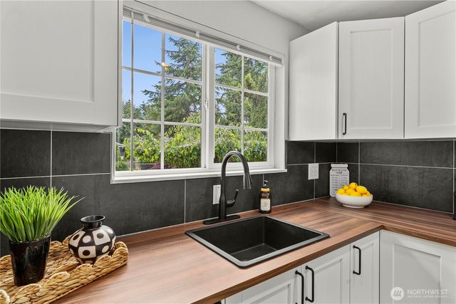 17416 SE 266th Place, Covington, WA 98042