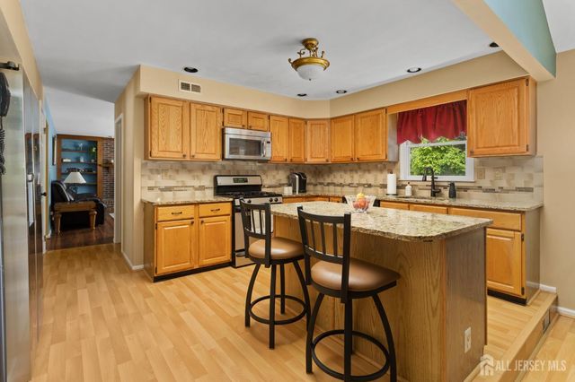 21 Drexel Hill Drive, South Brunswick, NJ 08824
