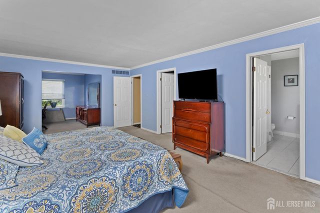 21 Drexel Hill Drive, South Brunswick, NJ 08824
