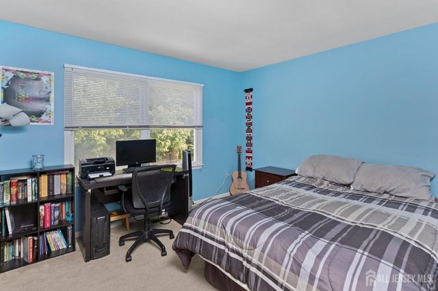 21 Drexel Hill Drive, South Brunswick, NJ 08824