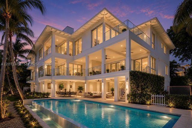 3835 Carole Ct, Miami, FL 33133
