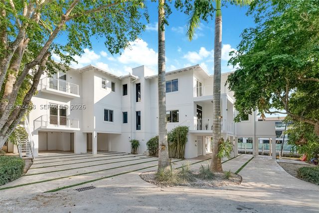 3835 Carole Ct, Miami, FL 33133