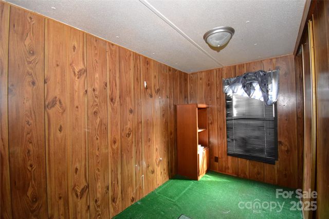 69 English Lane, Weaverville, NC 28787