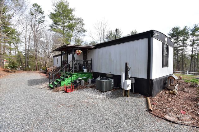 69 English Lane, Weaverville, NC 28787