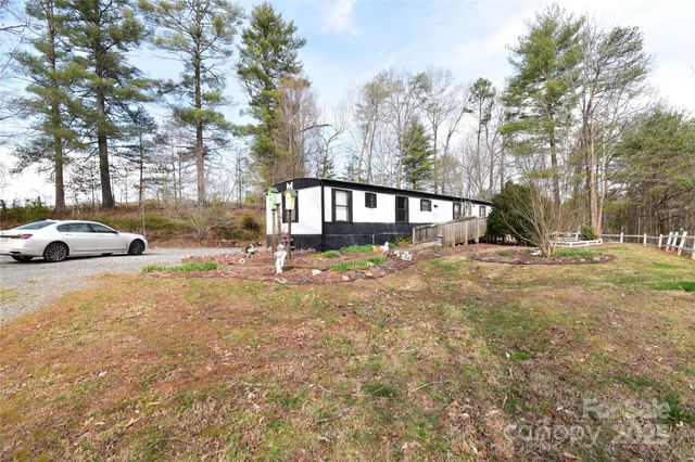 69 English Lane, Weaverville, NC 28787