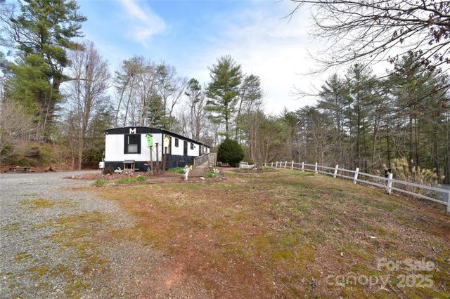 69 English Lane, Weaverville, NC 28787