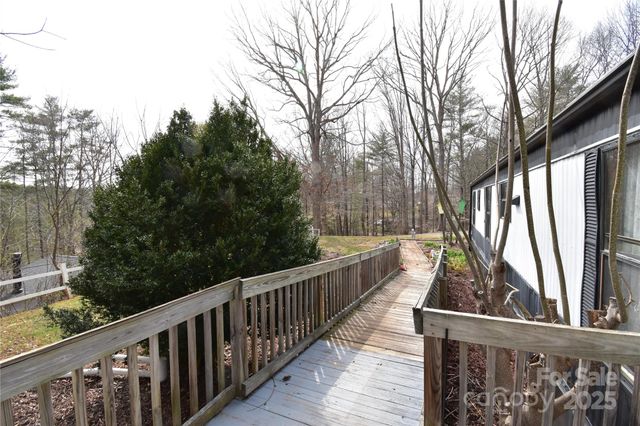 69 English Lane, Weaverville, NC 28787