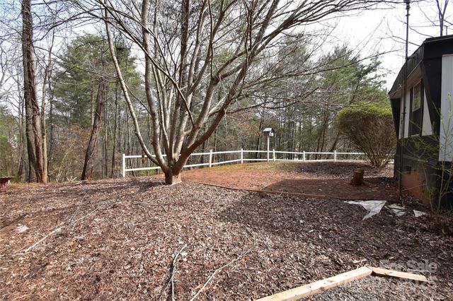 69 English Lane, Weaverville, NC 28787