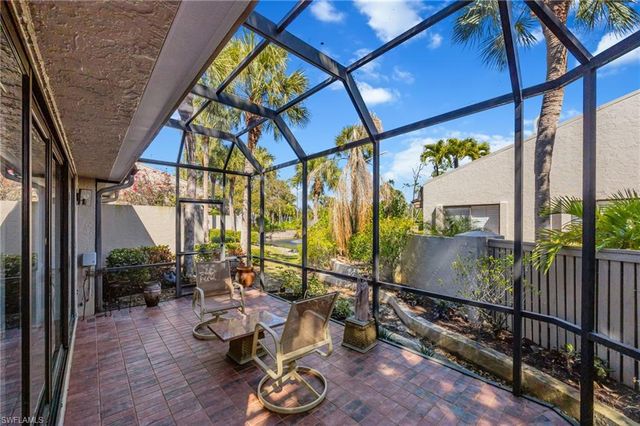 121 Bears Paw TRL, Naples, FL 34105