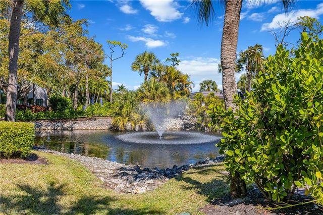 121 Bears Paw TRL, Naples, FL 34105