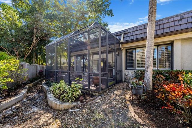 121 Bears Paw TRL, Naples, FL 34105