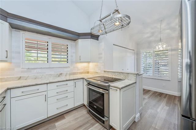 121 Bears Paw TRL, Naples, FL 34105