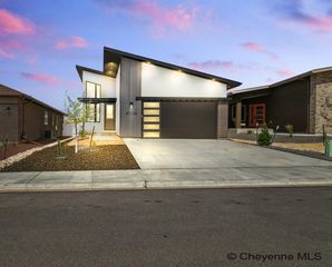 4056 SADDLEBACK LN, Cheyenne, WY 82001