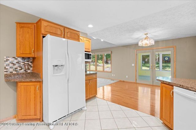 519 Looking Glass Glen Drive, Dewitt, MI 48820