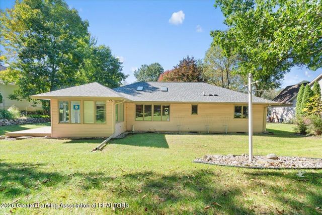 519 Looking Glass Glen Drive, Dewitt, MI 48820