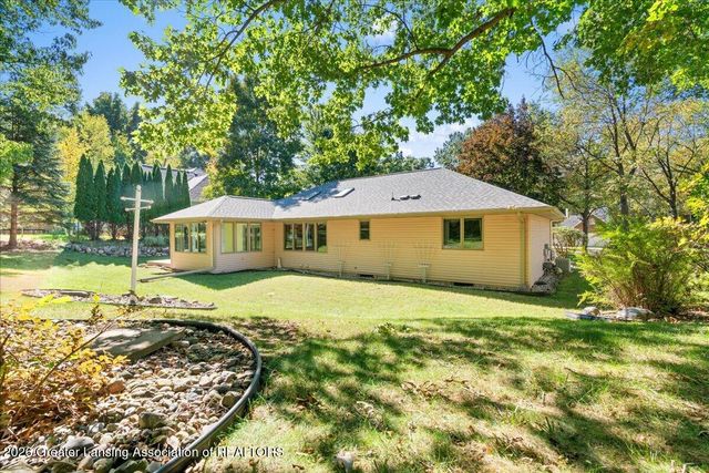 519 Looking Glass Glen Drive, Dewitt, MI 48820