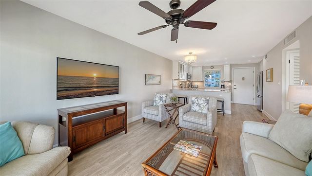 4370 CHATHAM DRIVE 204, Longboat Key, FL 34228