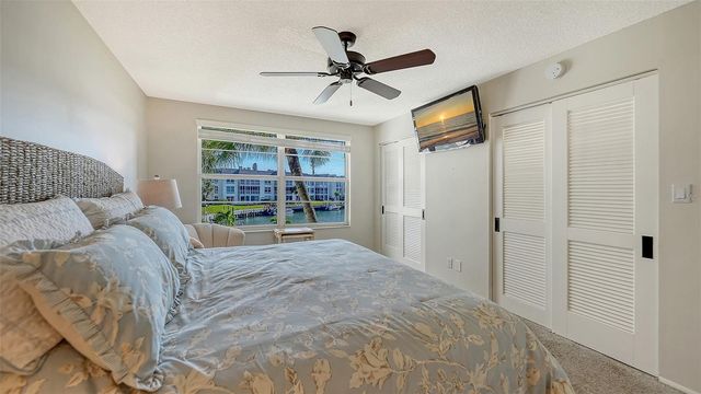 4370 CHATHAM DRIVE 204, Longboat Key, FL 34228