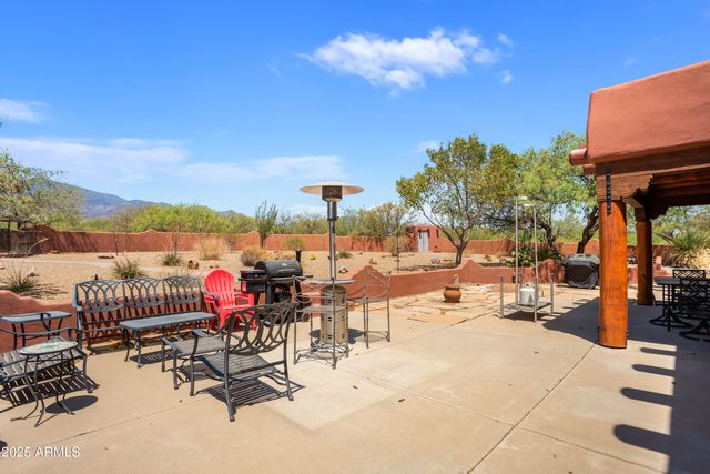 5676 S MIR Way, Hereford, AZ 85615