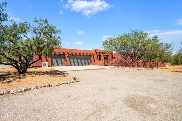 5676 S MIR Way, Hereford, AZ 85615