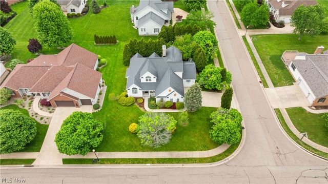 1919 Wendover Circle NE, North Canton, OH 44720