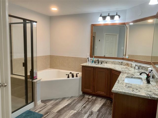 2211 Carlisle Street, Bedford, TX 76021