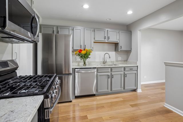 5 Aberdeen Court V1, Schaumburg, IL 60194