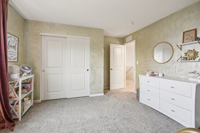 364 Hemlock Lane, Oswego, IL 60543