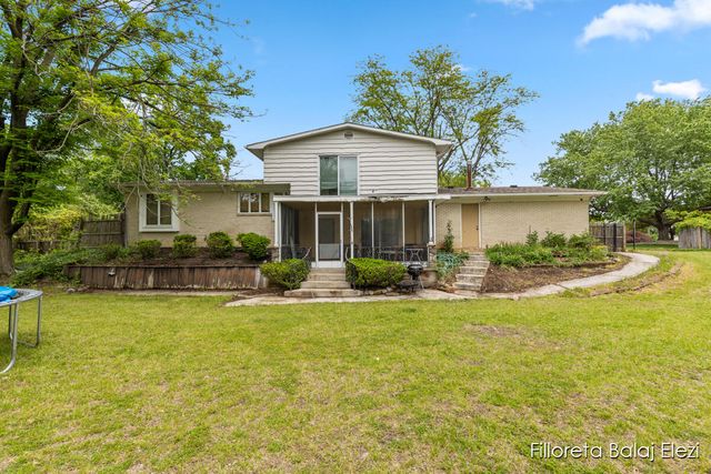 421 Sunview Avenue, Portage, MI 49002