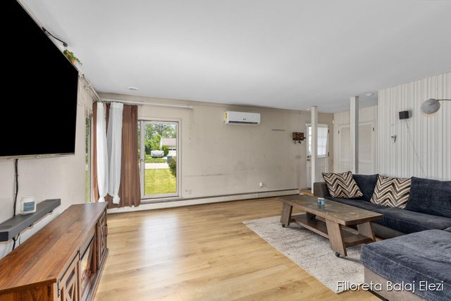 421 Sunview Avenue, Portage, MI 49002