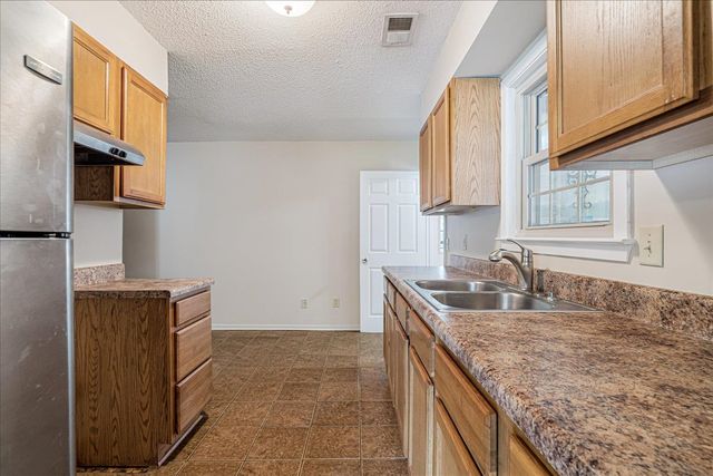 3643 W BIG BEND DR, Memphis, TN 38116