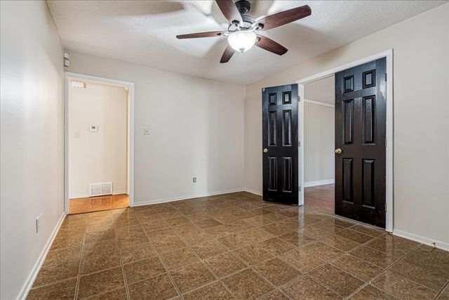 3643 W BIG BEND DR, Memphis, TN 38116