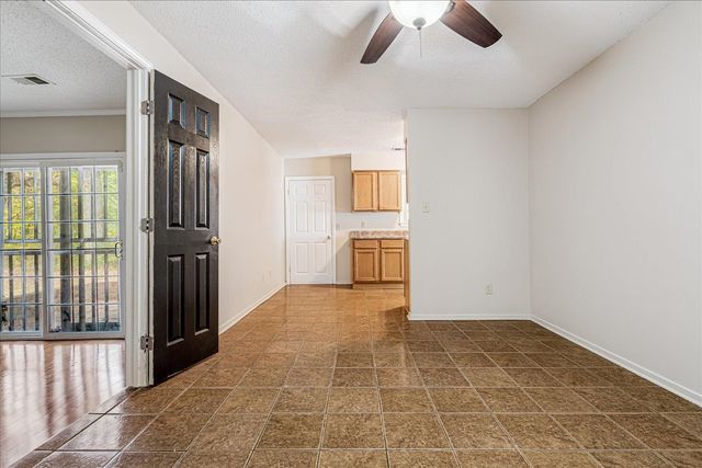 3643 W BIG BEND DR, Memphis, TN 38116