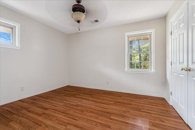 3643 W BIG BEND DR, Memphis, TN 38116