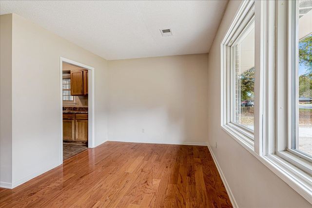 3643 W BIG BEND DR, Memphis, TN 38116