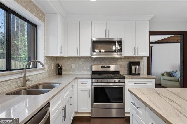 4938 Laurel Spring Drive NE, Roswell, GA 30075