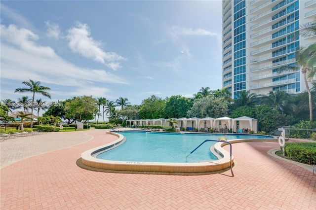 3001 S Ocean Drive 443, Hollywood, FL 33019