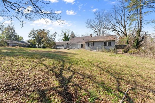 111 Skitts Mountain Road, Cleveland, GA 30528