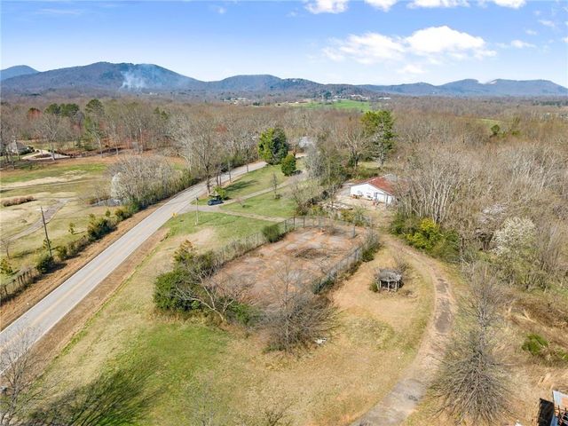 111 Skitts Mountain Road, Cleveland, GA 30528