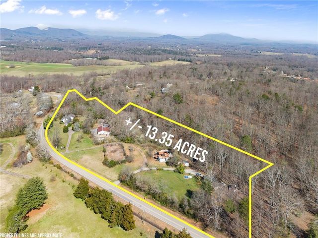 111 Skitts Mountain Road, Cleveland, GA 30528