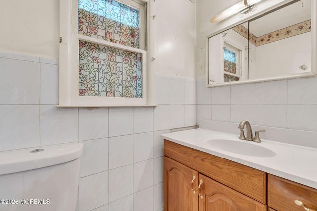 75 Columbine Circle, Toms River, NJ 08755