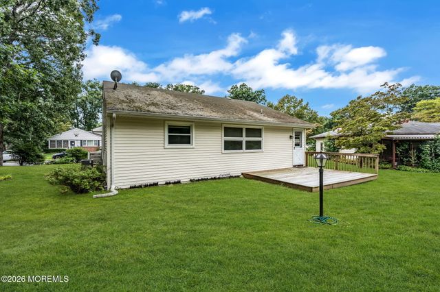 75 Columbine Circle, Toms River, NJ 08755